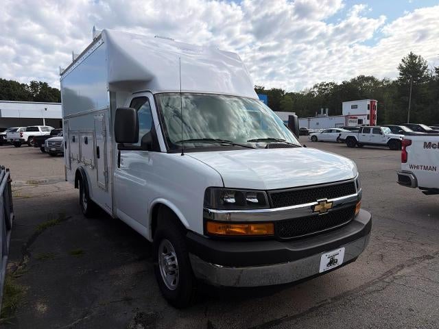 2026 Chevrolet Express Cutaway 3500 1WT