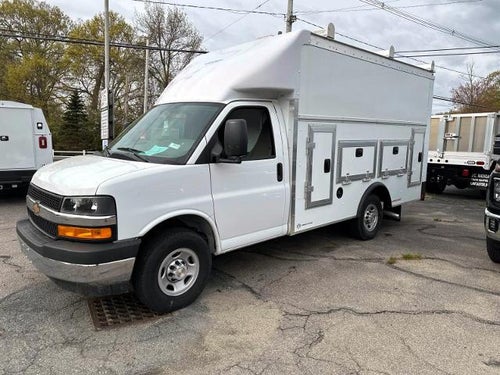 2026 Chevrolet Express Cutaway 3500 Base