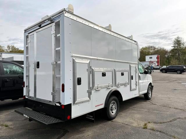 2026 Chevrolet Express Cutaway 3500 Base