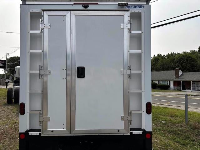 2025 Chevrolet Express Cutaway 3500 Base