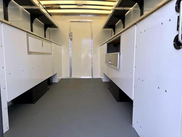 2025 Chevrolet Express Cutaway 3500 Base