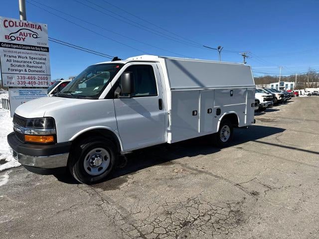 2025 Chevrolet Express Cutaway 3500 Base