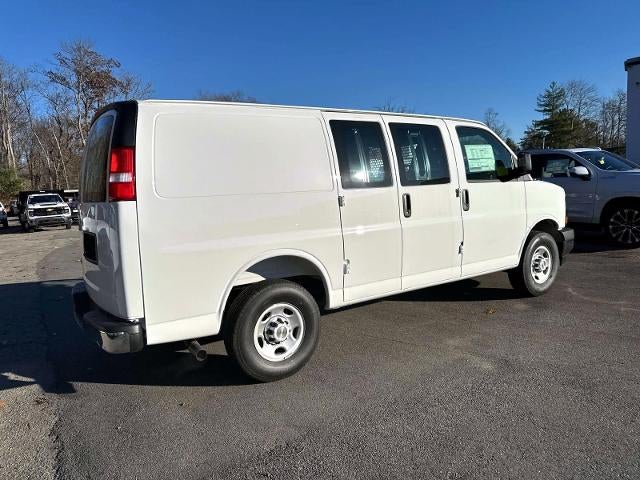 2025 Chevrolet Express Cargo 2500 Base