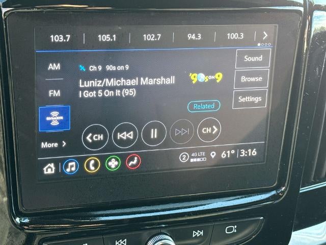 2023 Chevrolet Traverse LT Cloth