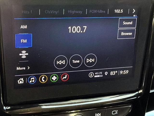 2022 Chevrolet Traverse LT Leather