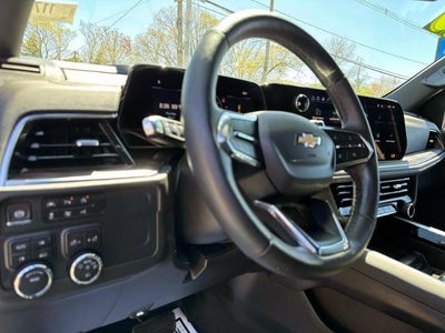 2025 Chevrolet Suburban LT