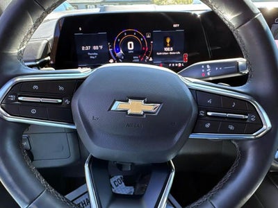 2025 Chevrolet Suburban LT