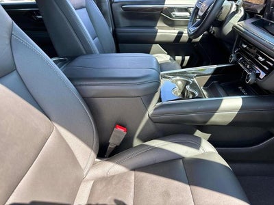 2025 Chevrolet Suburban LT