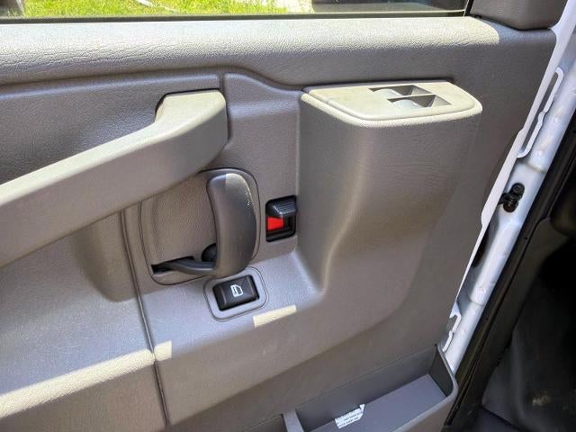 2026 Chevrolet Express Cutaway 3500 1WT