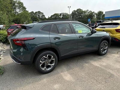 2025 Chevrolet Trax Base